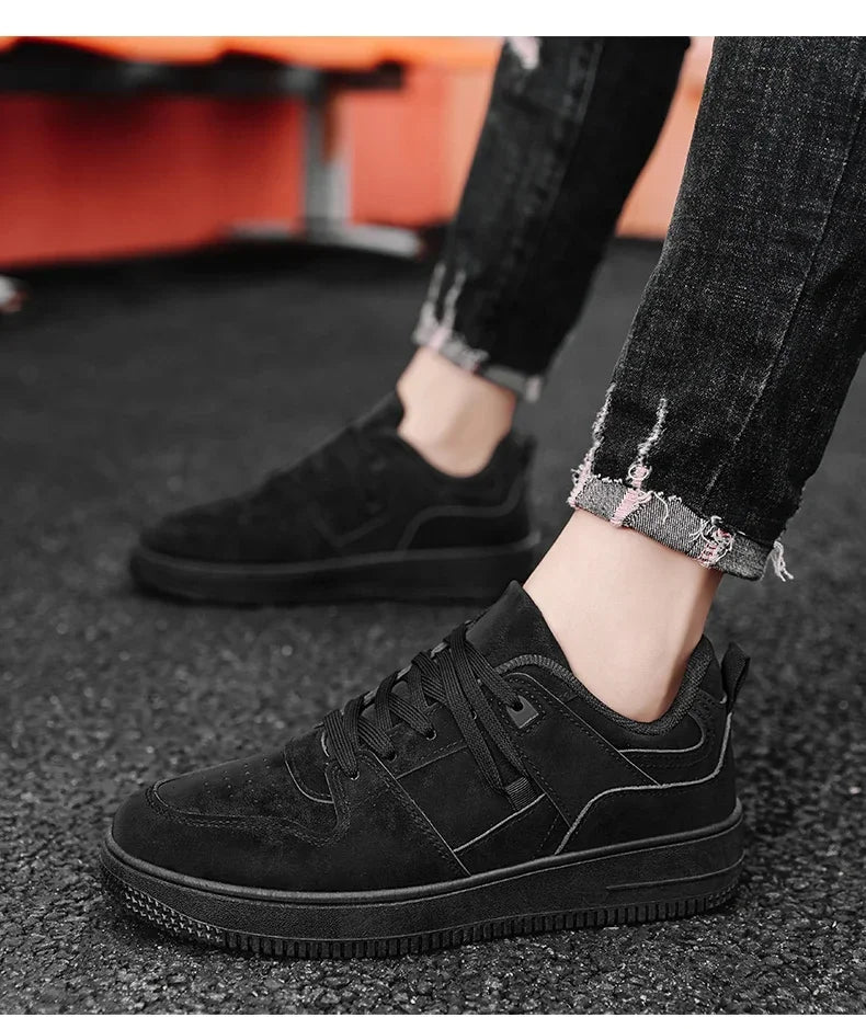 Yellow Leisure Running Sneakers Men Outdoor Leather Shoes Flat Classic Black Sports Shoes Lace Up Skateboard Board Shoe Walking