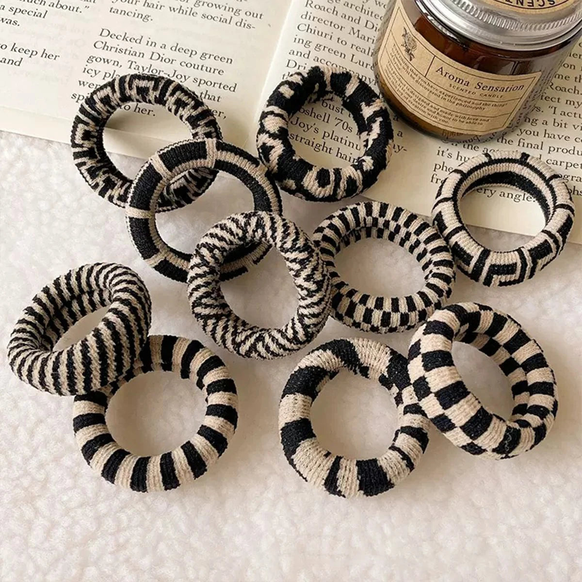 5pcs simple and versatile high-stretch black and white checkered traceless hair ring - Clikcy