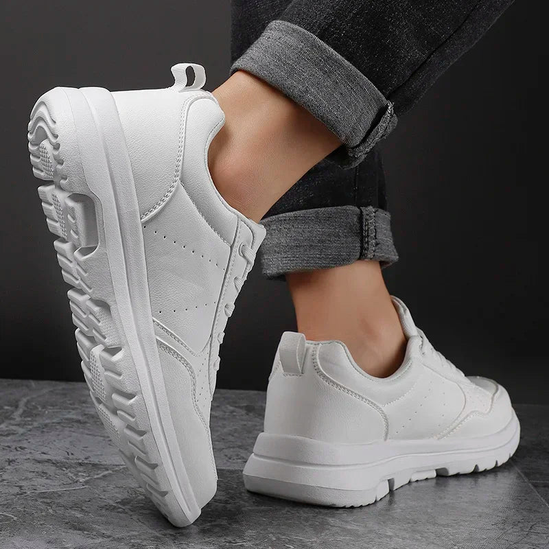 Men Sport Shoes Black Sneakers Trend Running Shoes Breathable Male Sneakers Non-Slip Footwear Men Shoes New Fashion