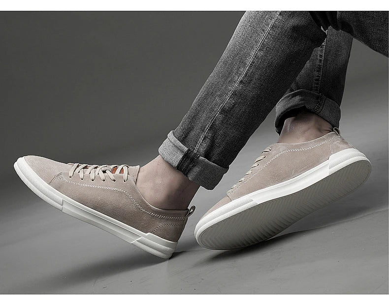 The 2025 New Men's Casual Shoes Feature A Durable and Anti-slip Upper, A Fashionable and Versatile Sole, and Are of High Quality - Clikcy