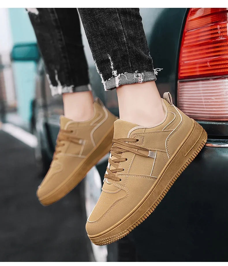 Yellow Leisure Running Sneakers Men Outdoor Leather Shoes Flat Classic Black Sports Shoes Lace Up Skateboard Board Shoe Walking