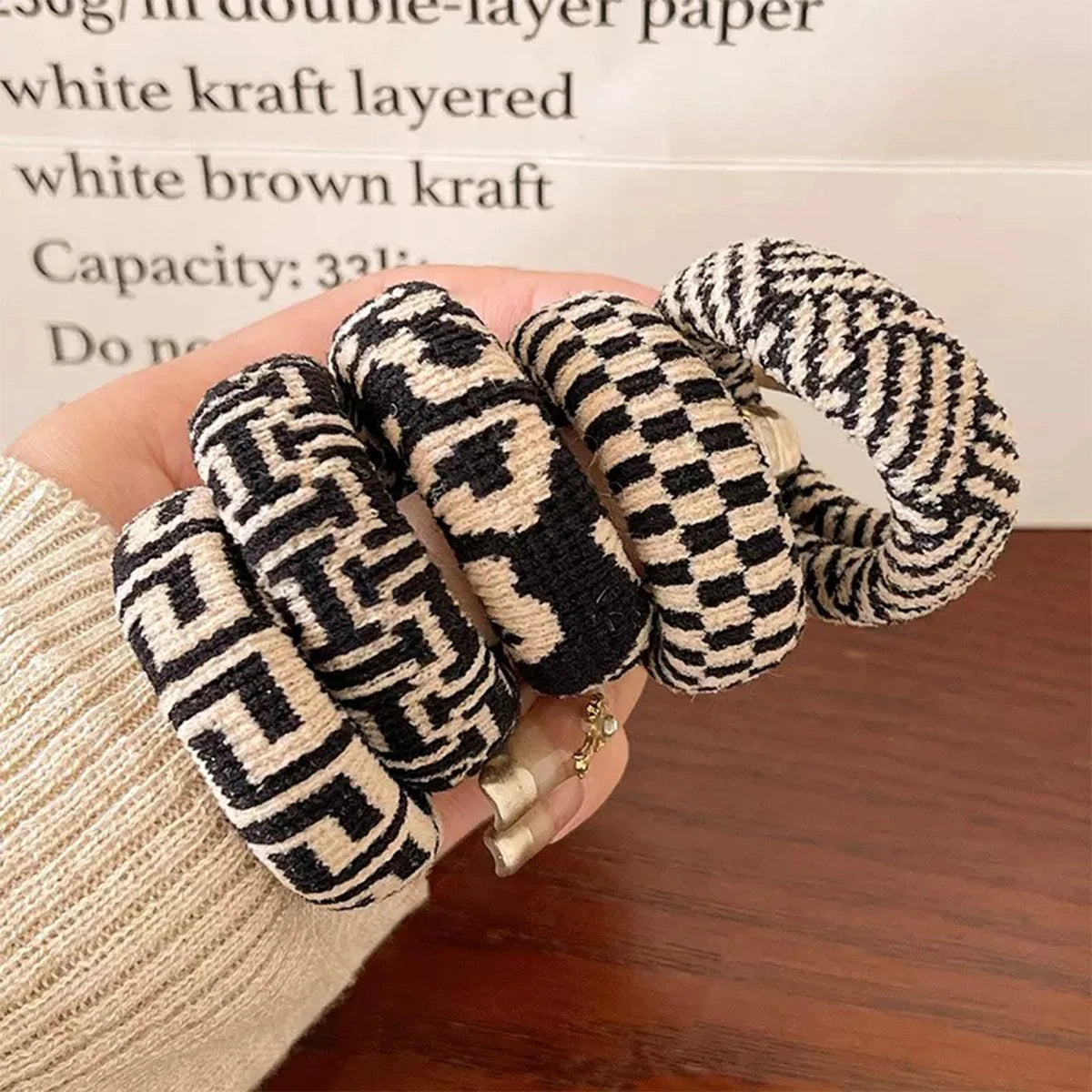 5pcs simple and versatile high-stretch black and white checkered traceless hair ring - Clikcy
