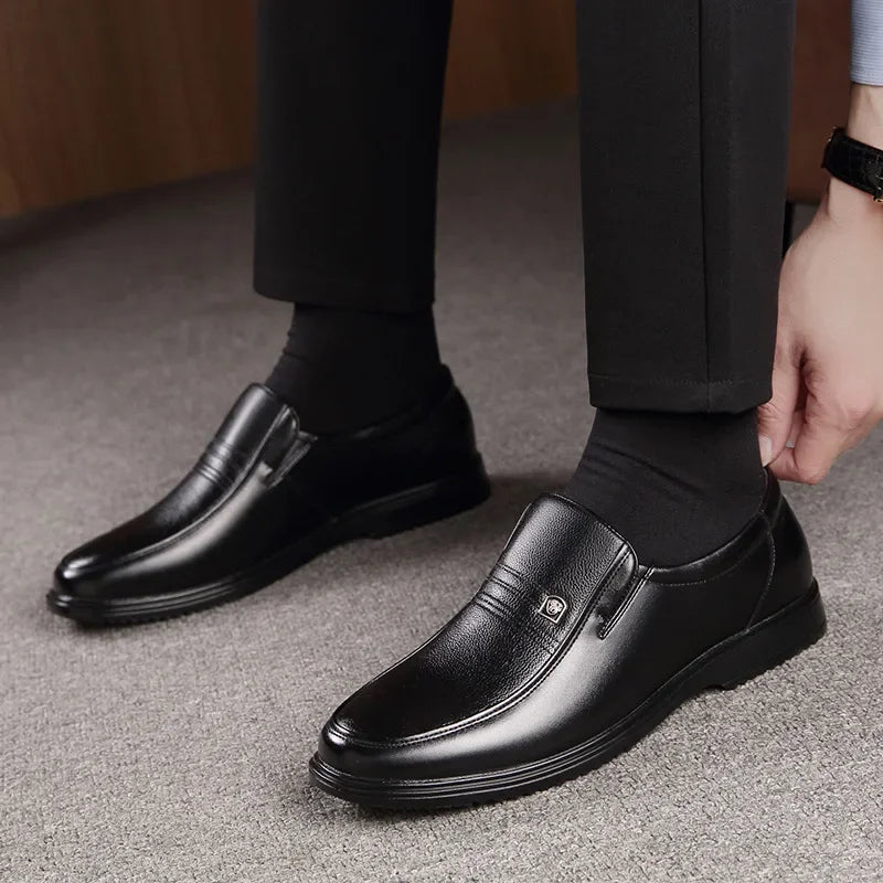 New Style Business Casual Men's Shoes Soft Sole Cow Leather Large Size Father Shoes For Middle-Aged And Elderly Men