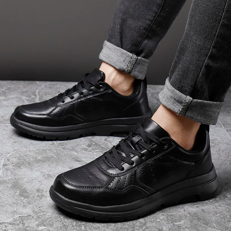 Men Sport Shoes Black Sneakers Trend Running Shoes Breathable Male Sneakers Non-Slip Footwear Men Shoes New Fashion