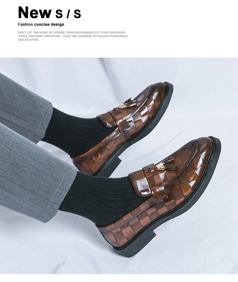 Fashion Designer Formal Slip On Men Dress Shoes New Classic Leather Oxfords For Party Business Shoes Men's Wedding Flat Loafers