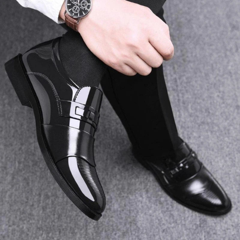 Fashion Black PU Leather Shoes Slip on Formal Men Shoes Plus Size Point Toe Wedding Shoes for Male Elegant Business Casual Shoes