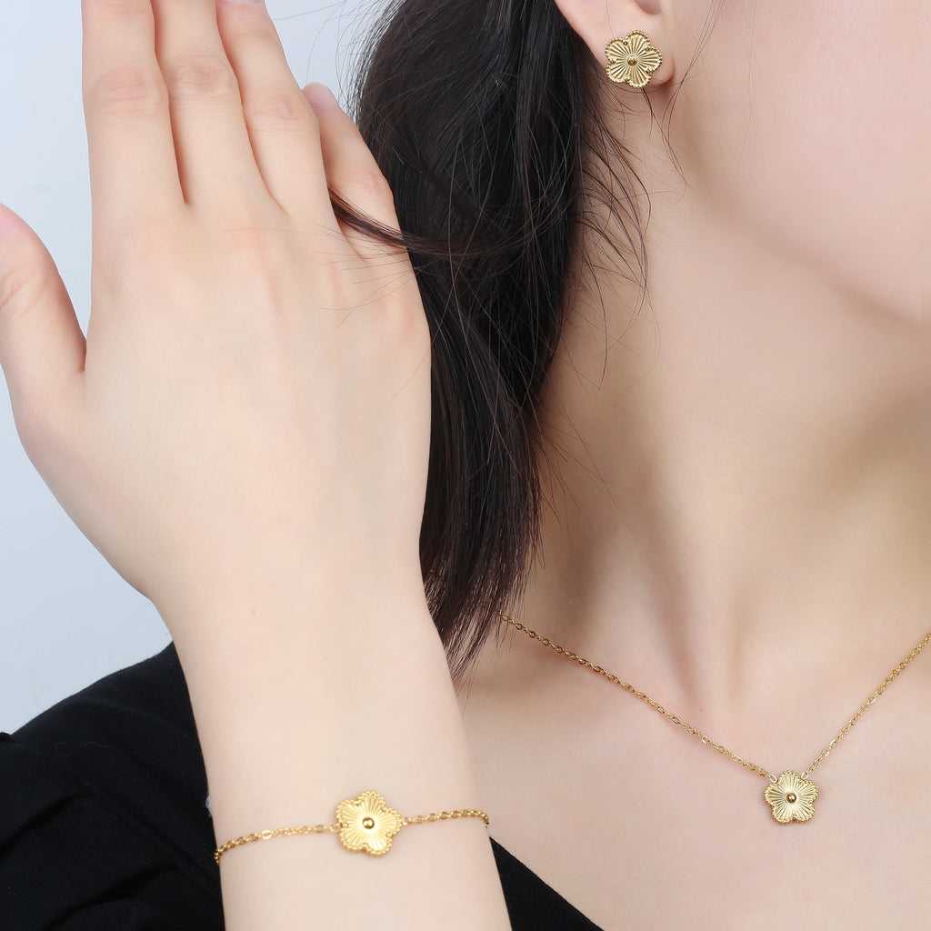 3Pcs 18k Gold-Plated Five-Leaf Flower Necklace Earrings Bracelet Jewelry Set For Woman Fashion Party Jewelry Daily Wear Clover - Clikcy