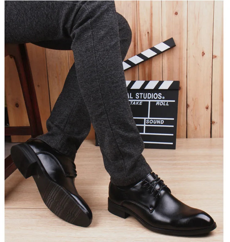 New Black Men Suit Shoes Party Men's Dress Shoes Italian Leather Zapatos Hombre Formal Shoes Men Office Sapato Social Masculino