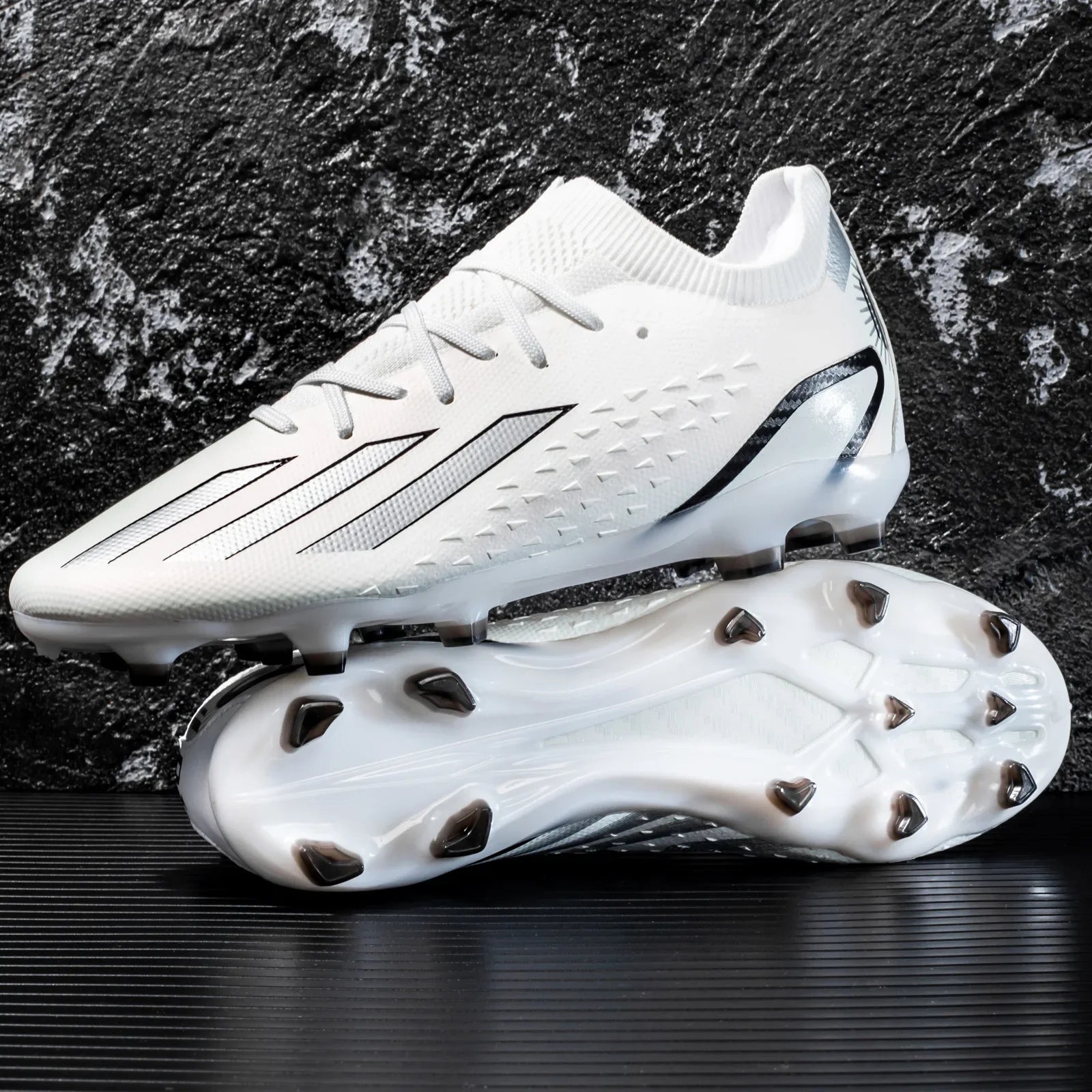 Hot Sale Of The Season New Football Shoes for Men Low Cut Portsmouth Grass Field Competition Training World Cup Cross Border Bre