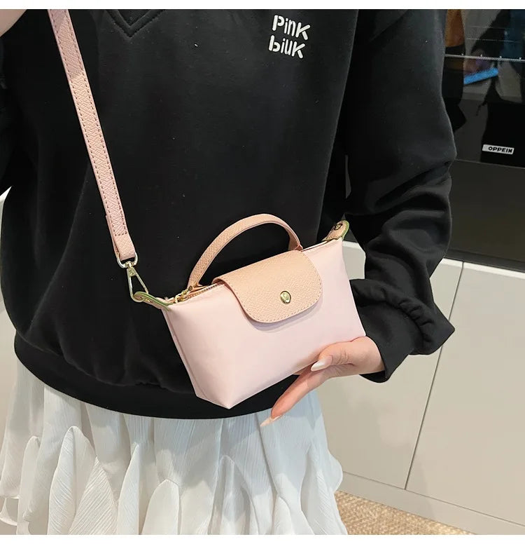 2025 summer lightweight shoulder crossbody bag, fashionable women's bag, plaid canvas, personalized and versatile dumpling bag