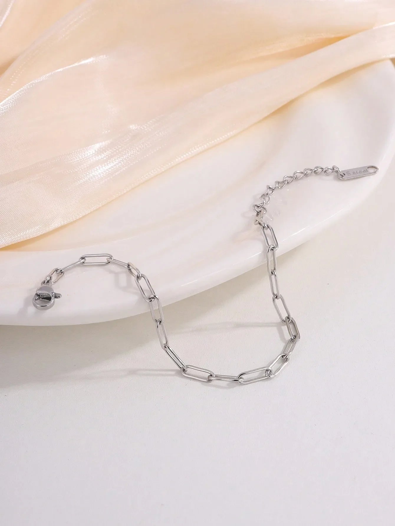 1 Piece Of Simple Casual Fashion Stainless Steel Round Snake Flat Snake Bracelet Is Suitable For Daily Wear, Gifts For Couples