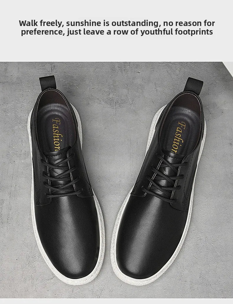 The 2025 New Men's Casual Shoes Feature A Durable and Anti-slip Upper, A Fashionable and Versatile Sole, and Are of High Quality