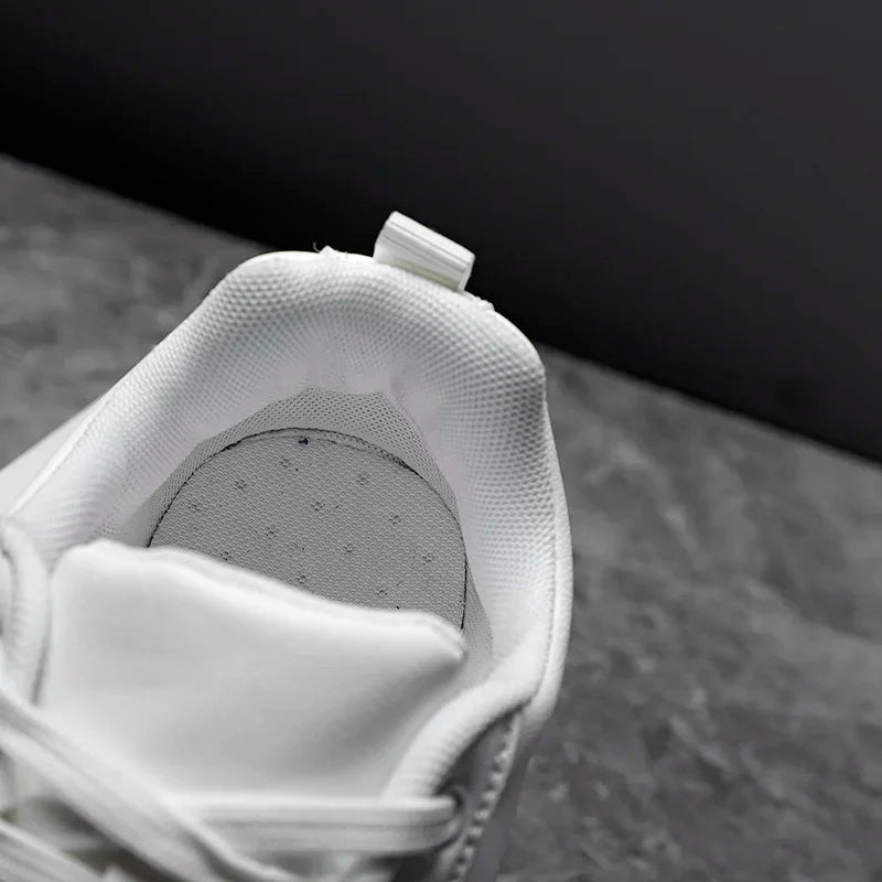 Men Sport Shoes Black Sneakers Trend Running Shoes Breathable Male Sneakers Non-Slip Footwear Men Shoes New Fashion