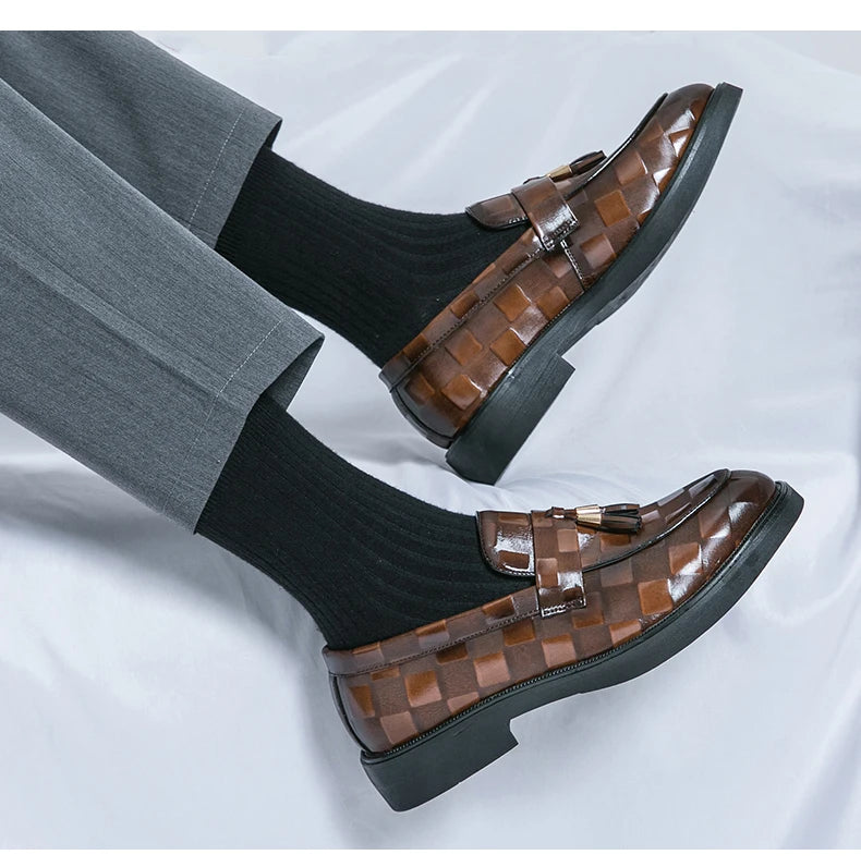 Fashion Designer Formal Slip On Men Dress Shoes New Classic Leather Oxfords For Party Business Shoes Men's Wedding Flat Loafers