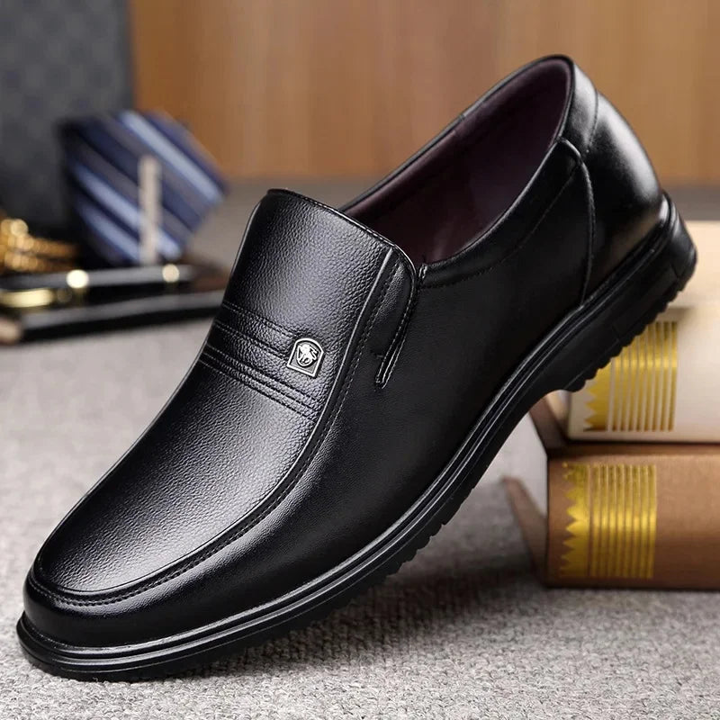 New Style Business Casual Men's Shoes Soft Sole Cow Leather Large Size Father Shoes For Middle-Aged And Elderly Men