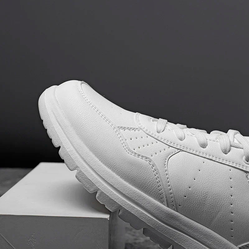 Men Sport Shoes Black Sneakers Trend Running Shoes Breathable Male Sneakers Non-Slip Footwear Men Shoes New Fashion